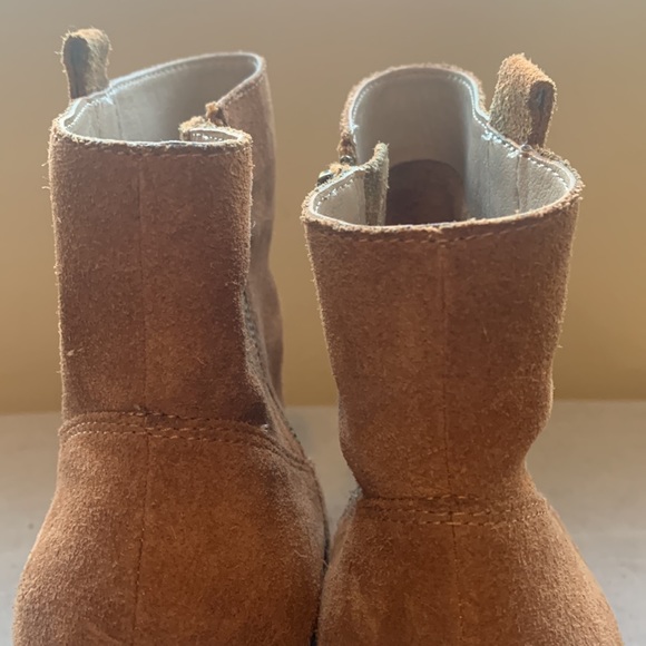 Pelle Moda Women's Brown Suede Side Zip Booties with Chunky Heel Size 9 - Picture 12 of 16